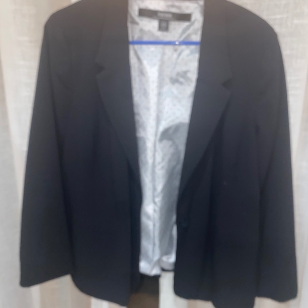 Blazer - Picture 2 of 2